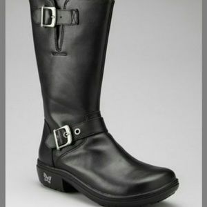**SOLD**Algeria Black Boot sz 40